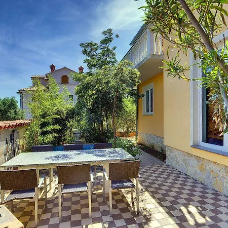 Nur 500 Meter Bis Zum Kieselstrand Mit Grossem Pool , Schlafzimmer, Bad, Kueche, Klima, Wlan *